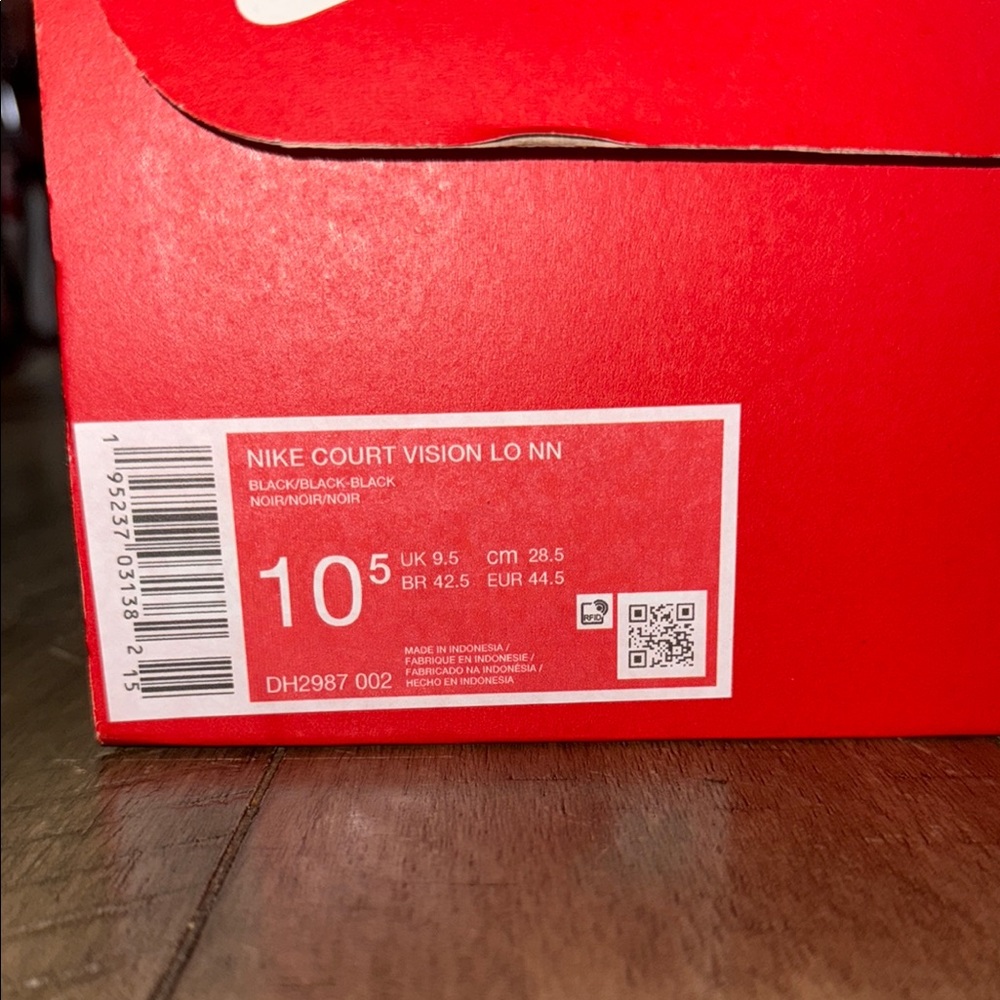 Nike Court Vision Lo NN in Black and White